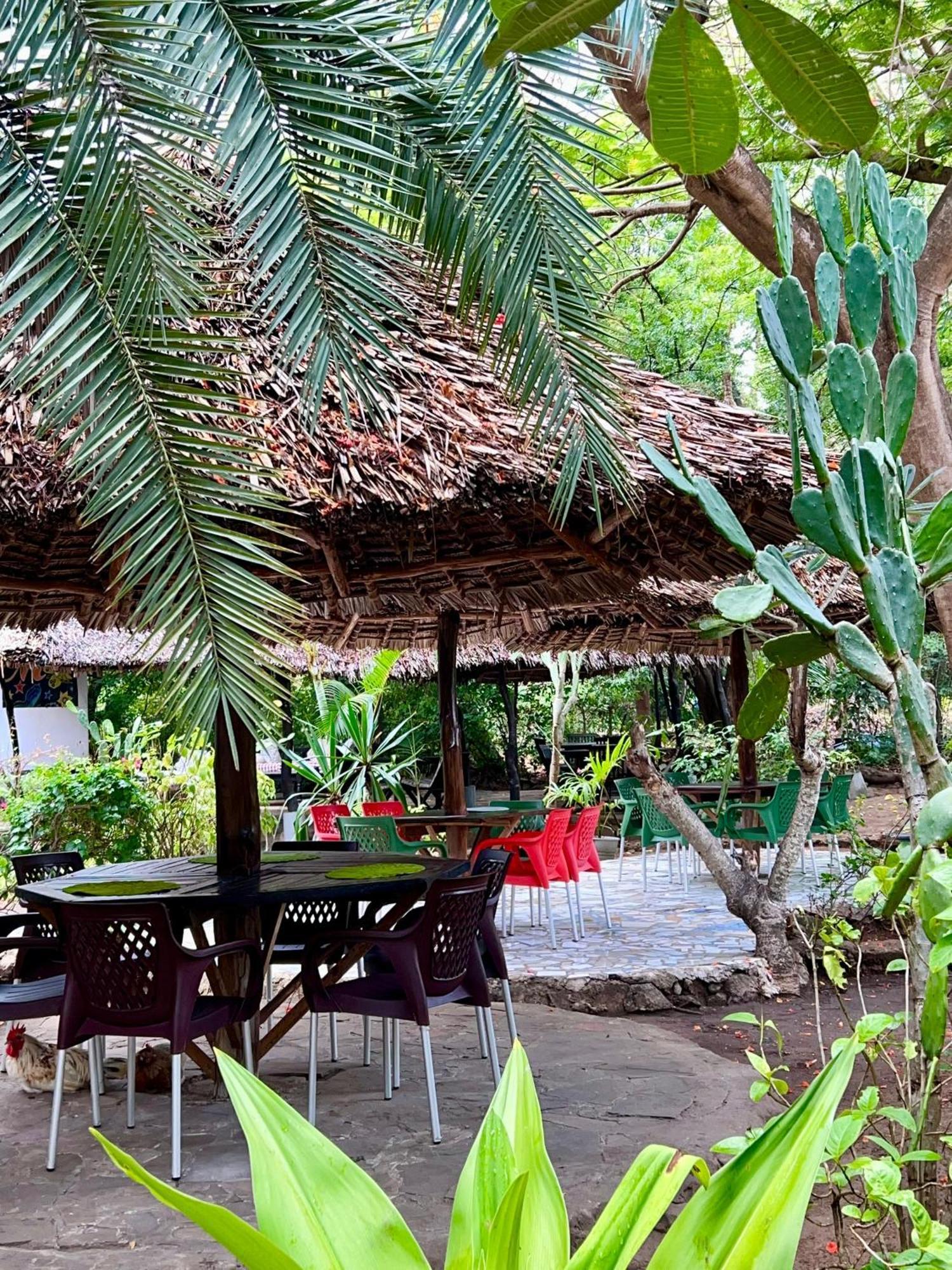 Papillon Garden Bar Villas Bamburi Exterior foto